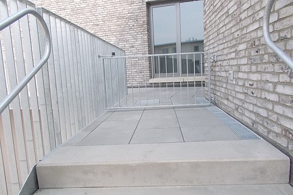 Zäune und Absperrungen